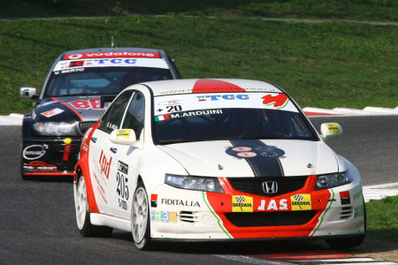 La Honda Accord S2000 di Arduini distacca le BMW
