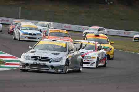 Massimo Arduini in gara con la Mercedes C63 AMG - Foto Claudio Signori