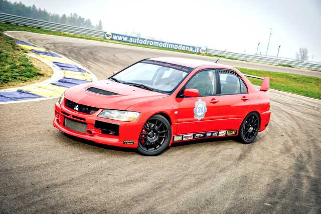 Mitsubishi Lancer Evo Ix Gsr Test In Pista Modena Elaborare